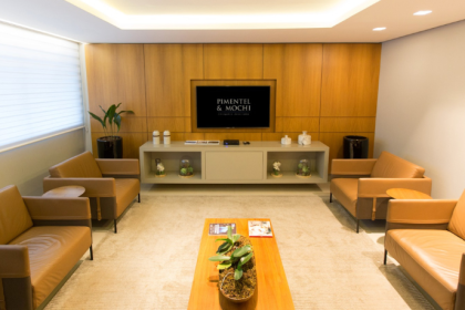 Rodrigo Gonçalves Pimentel apresenta estratégias de e-commerce que podem impulsionar empresas em recuperação judicial.