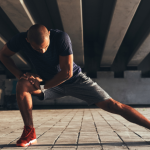 Luciano Colicchio Fernandes mostra por que o aquecimento e o alongamento são essenciais para prevenir lesões e melhorar o desempenho no esporte.