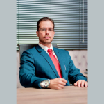 Entenda quando vale separar uma carteira para saneamento antes de negociar e como Felipe Rassi, orienta essa decisão estratégica.